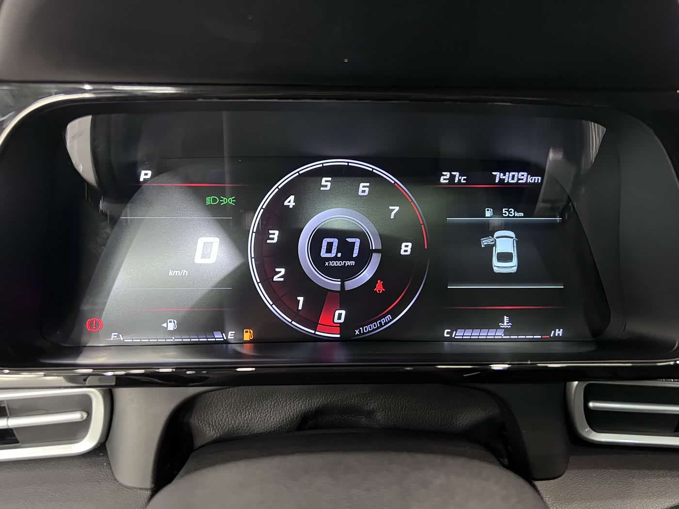 Hyundai Elantra 1.5 л 2023 г. Белый, пробег 7000 км
