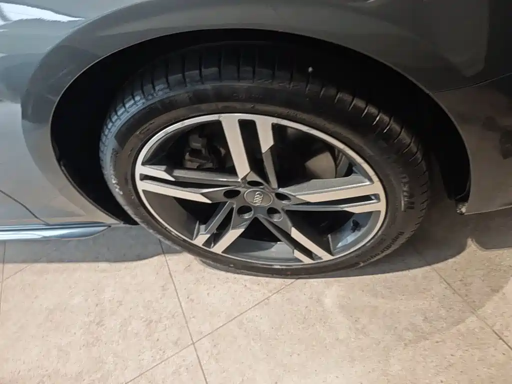 Audi A4L — миниатюра 12