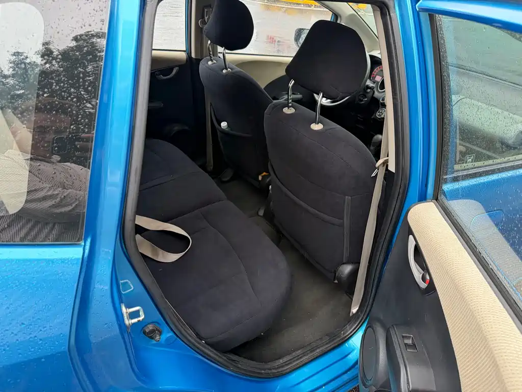 Honda Fit — миниатюра 12