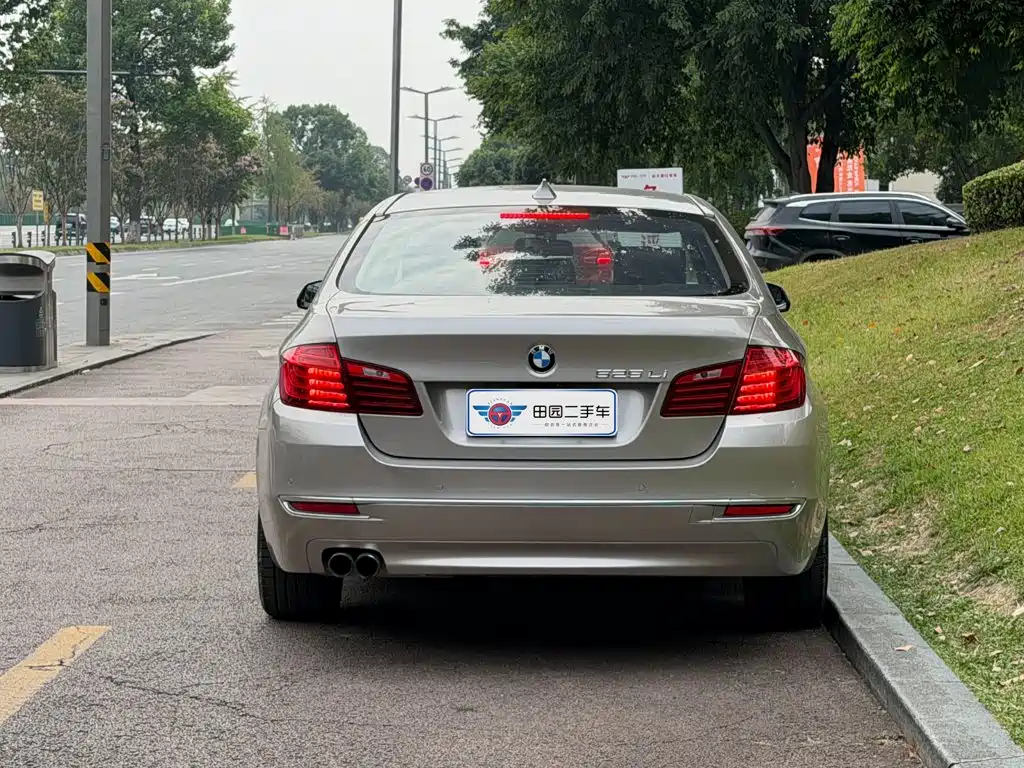 BMW 5 Series — миниатюра 5