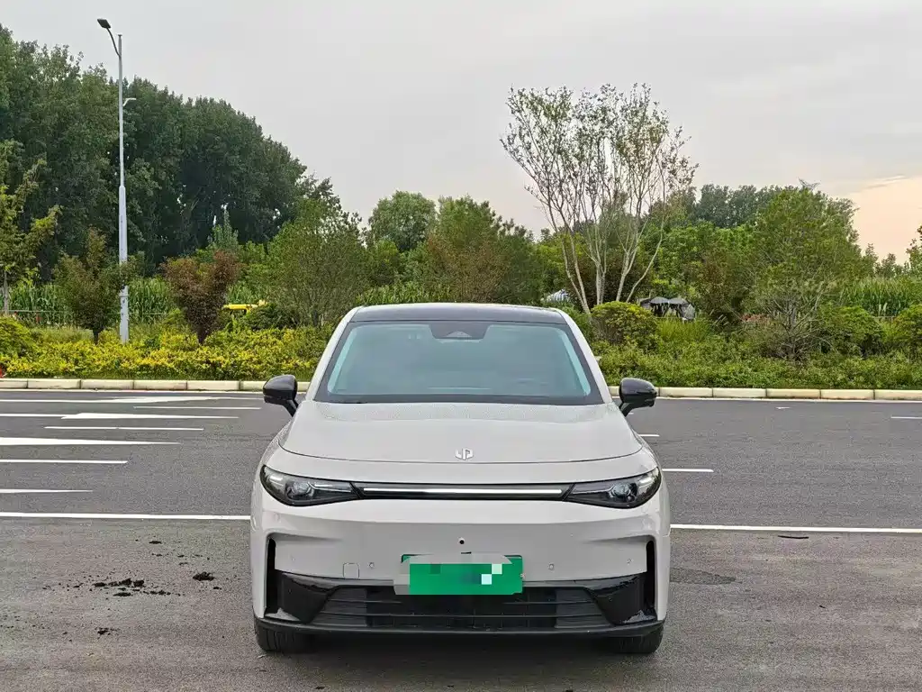 Leapmotor Leapmotor C10 — миниатюра 3