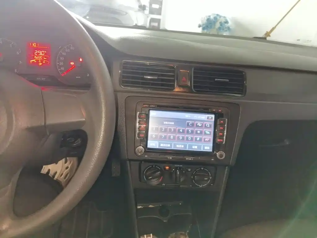 Volkswagen Santana — миниатюра 13