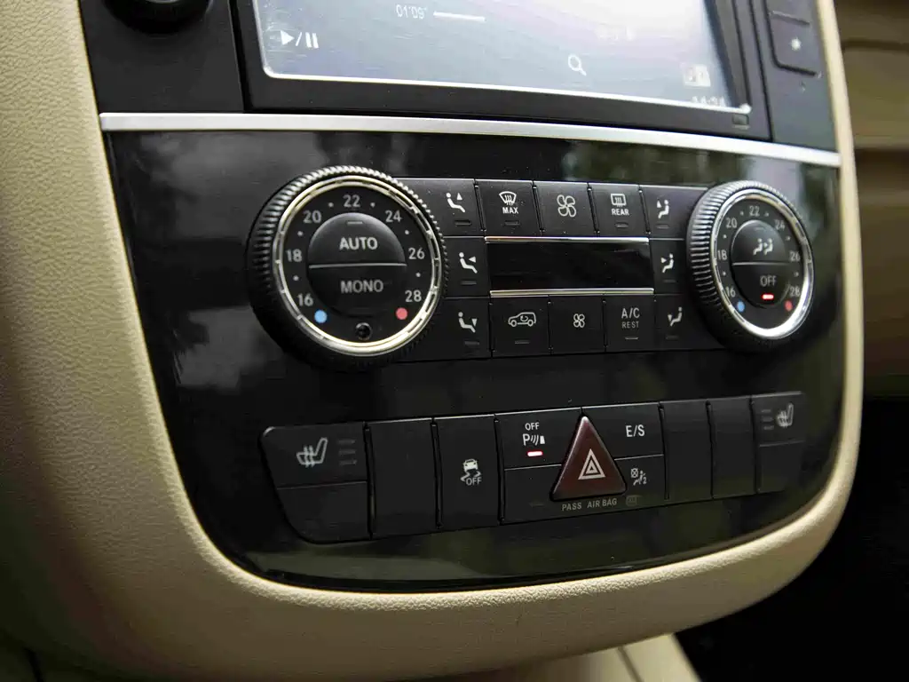 Mercedes-Benz R-Class — миниатюра 24