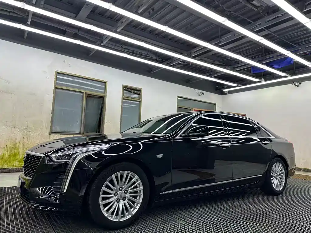 CADILLAC CT6