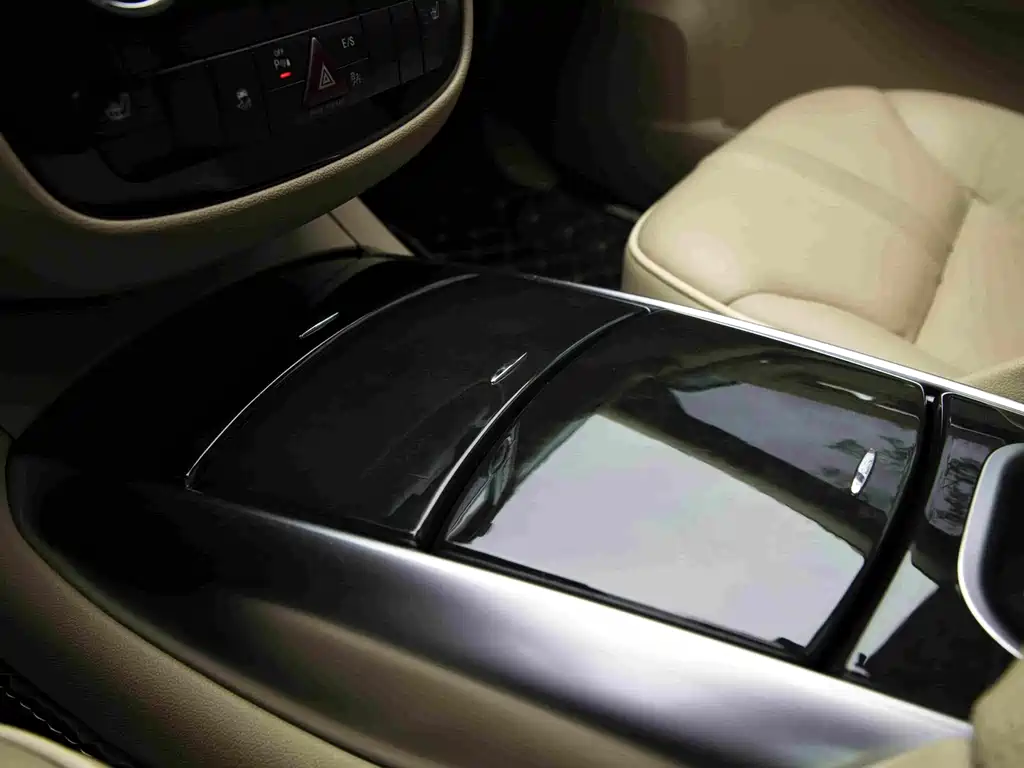 Mercedes-Benz R-Class — миниатюра 25
