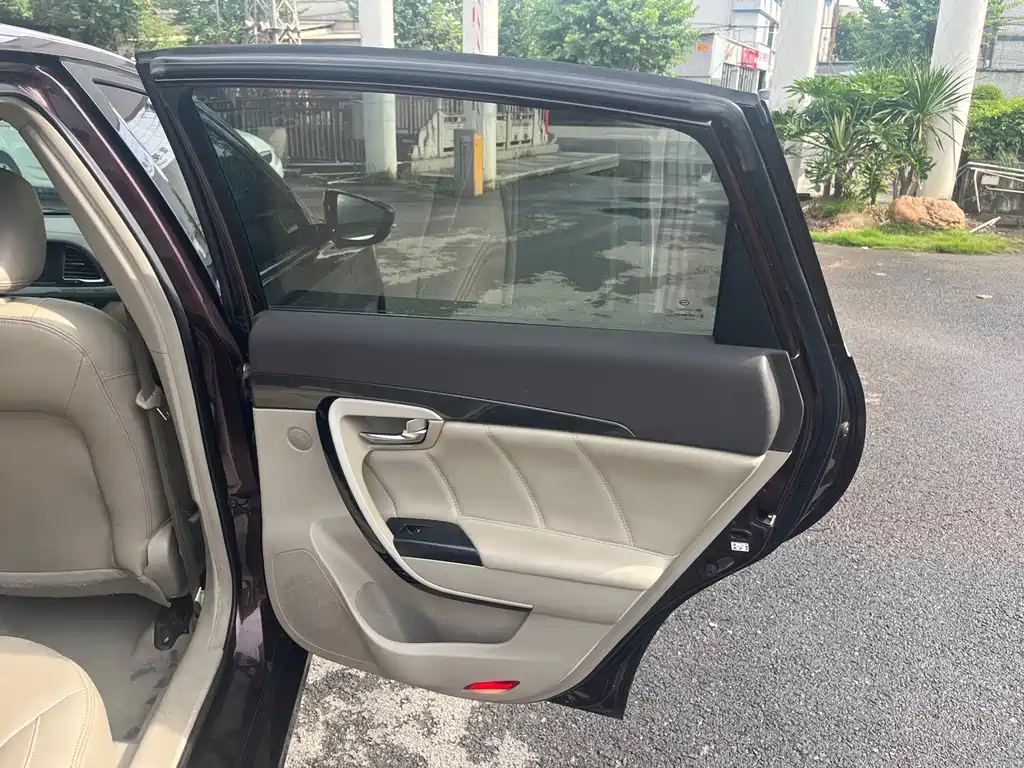 GAC Motor GA6 1.8T DCT Comfort Type, фото 16