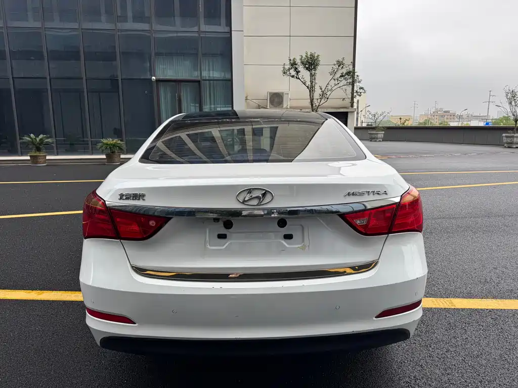 Hyundai Mistra — миниатюра 5