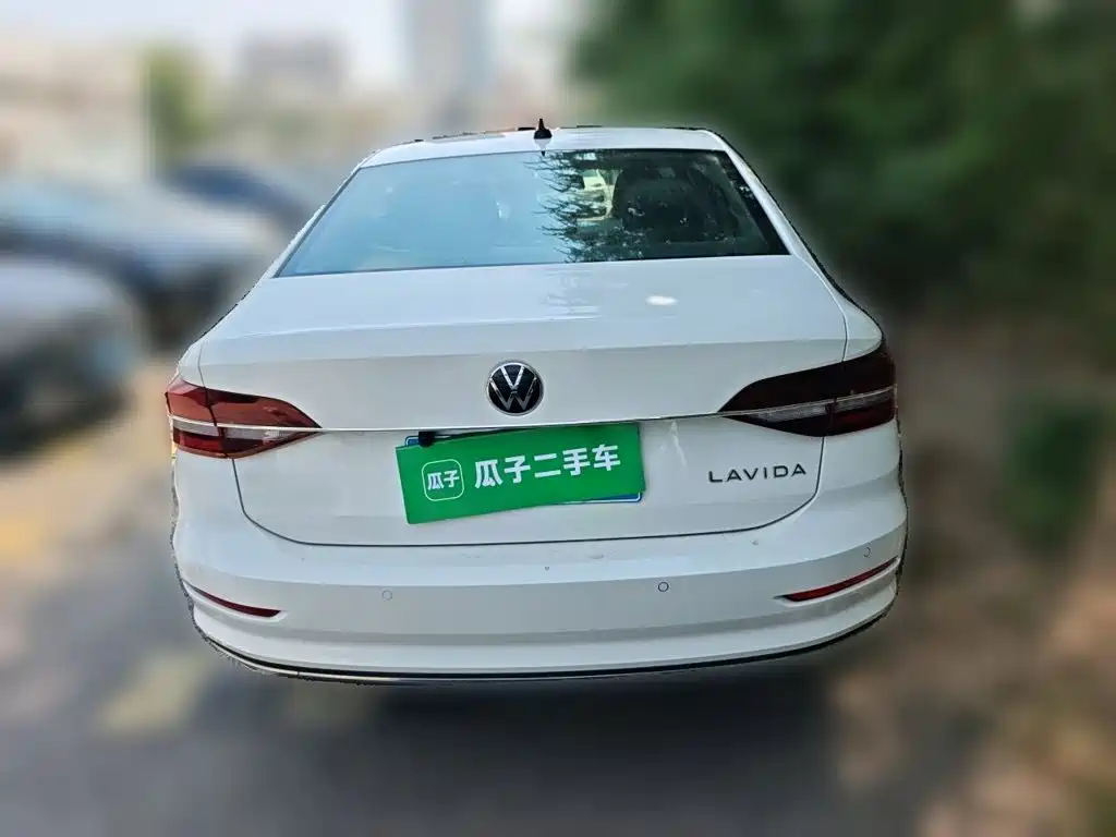Volkswagen Lavida — миниатюра 3