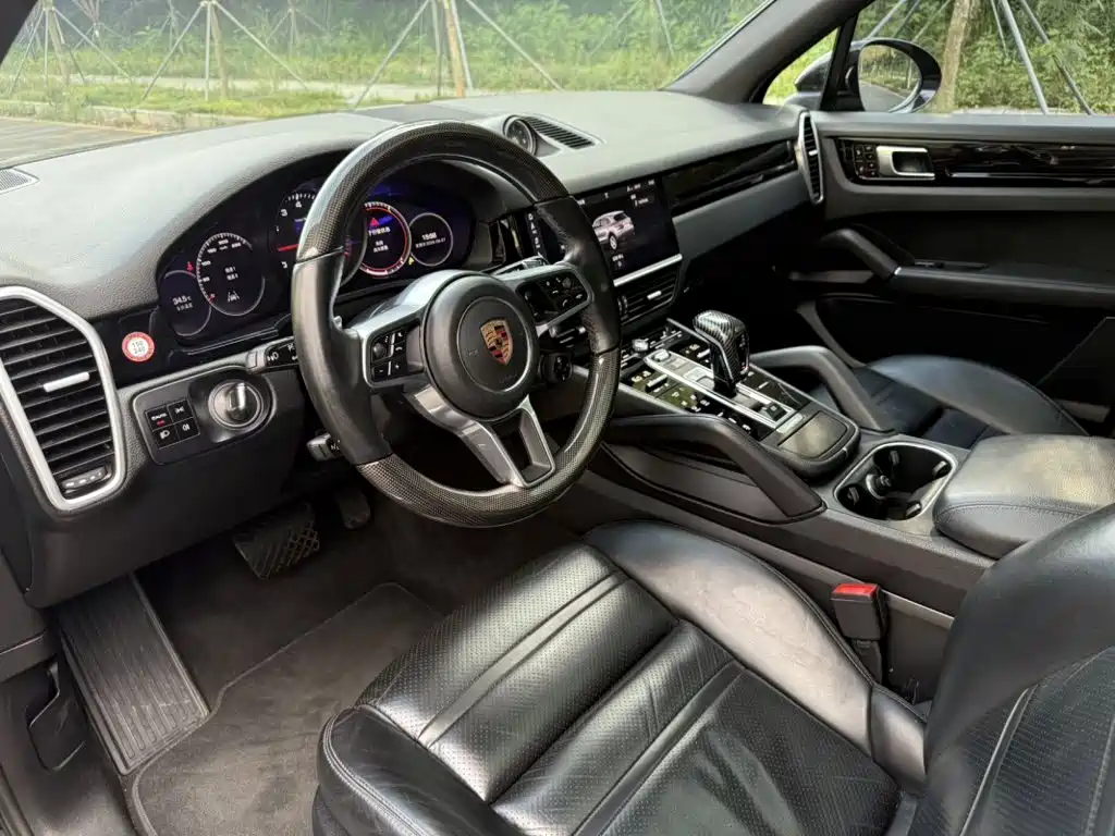 Porsche Cayenne — миниатюра 4