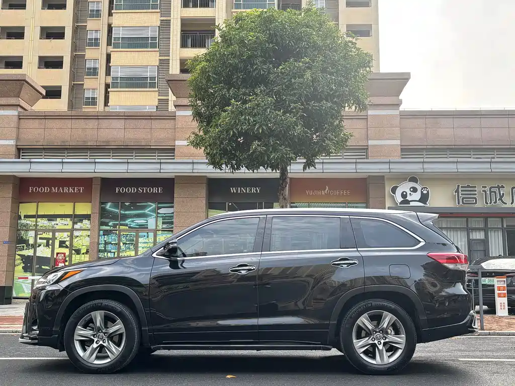 Toyota Highlander — миниатюра 7