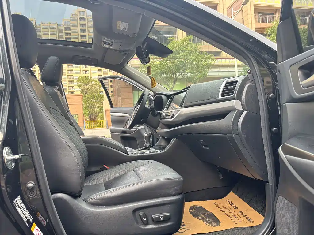 Toyota Highlander — миниатюра 11