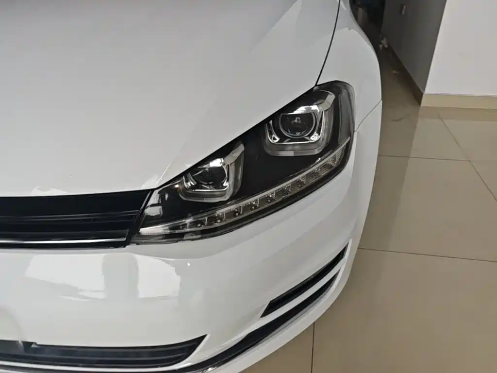 Volkswagen Golf — миниатюра 24