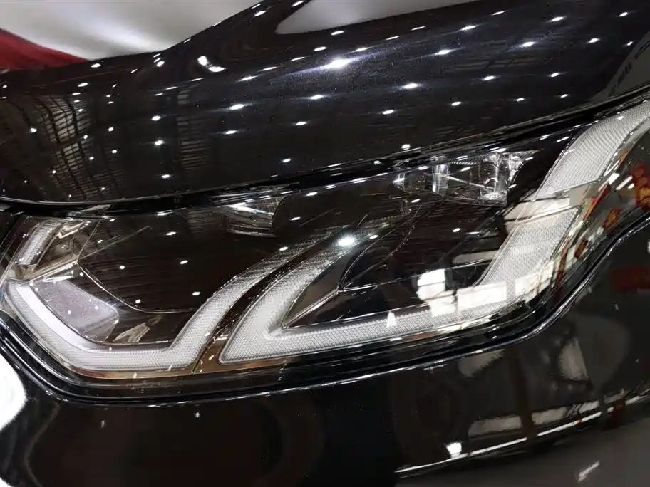 Land Rover Discovery Sport 2021 249PS R-Dynamic SE 7 мест