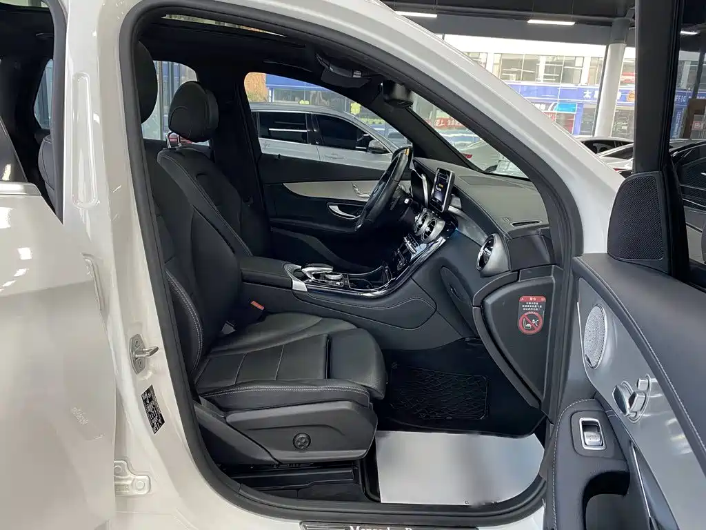Mercedes-Benz GLC 2016 GLC 200 4MATIC
