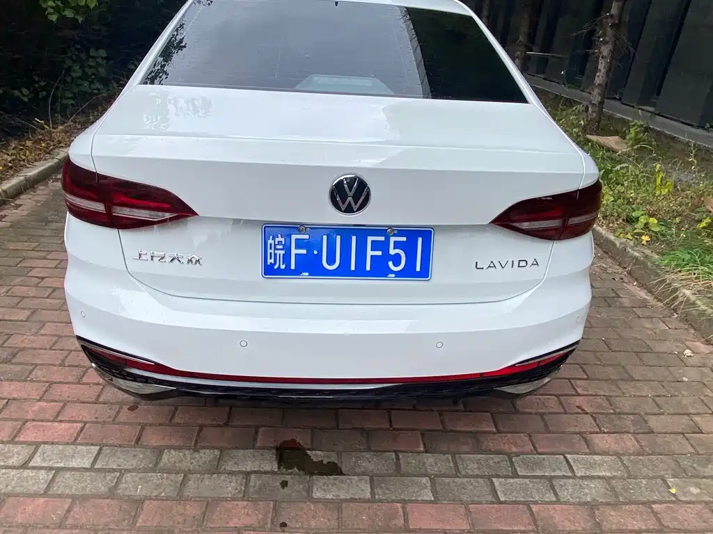 Volkswagen Lavida — миниатюра 5