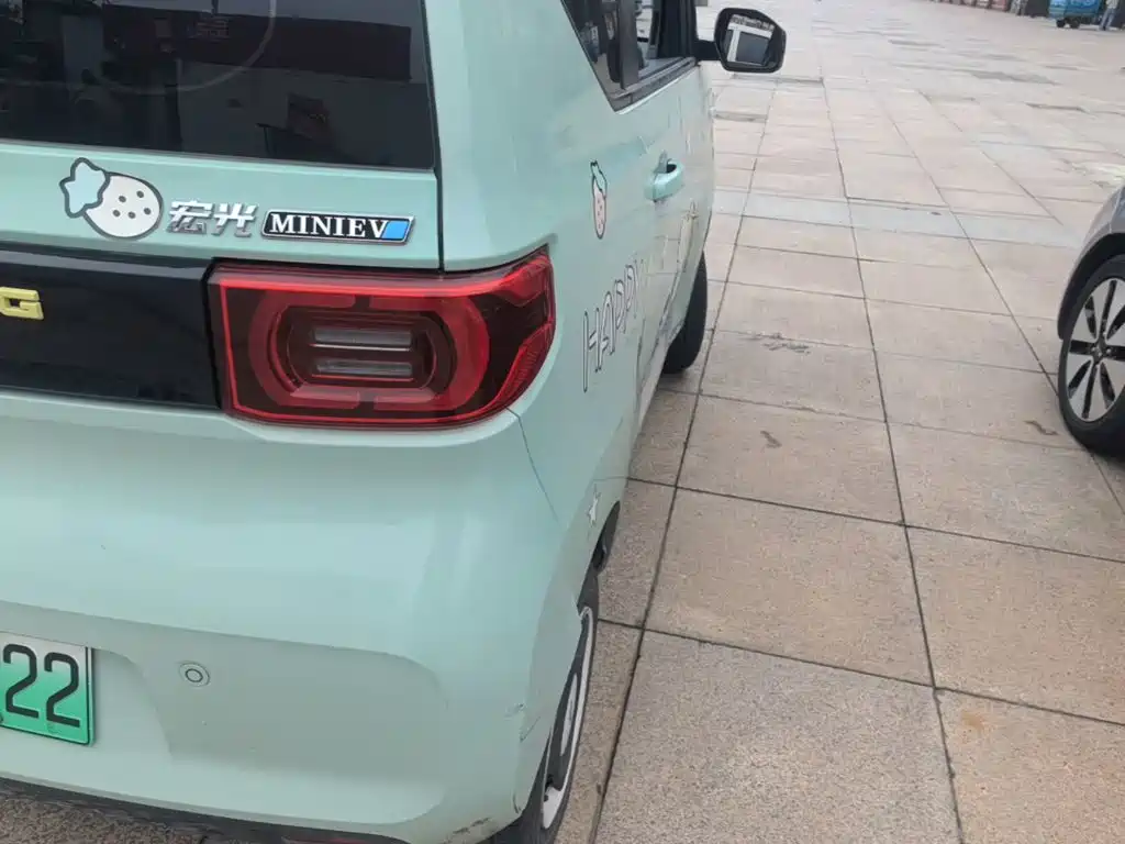 Wuling MINIEV — миниатюра 8