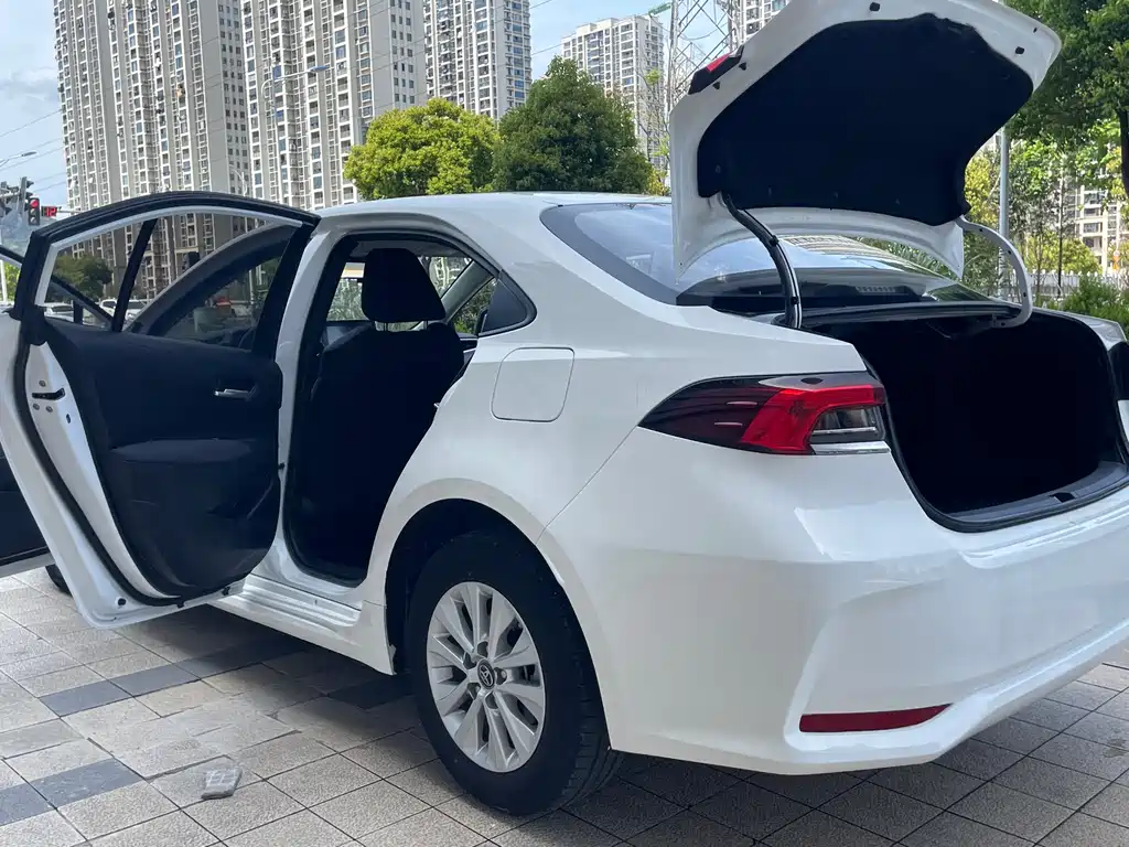 Toyota Corolla - фото 16