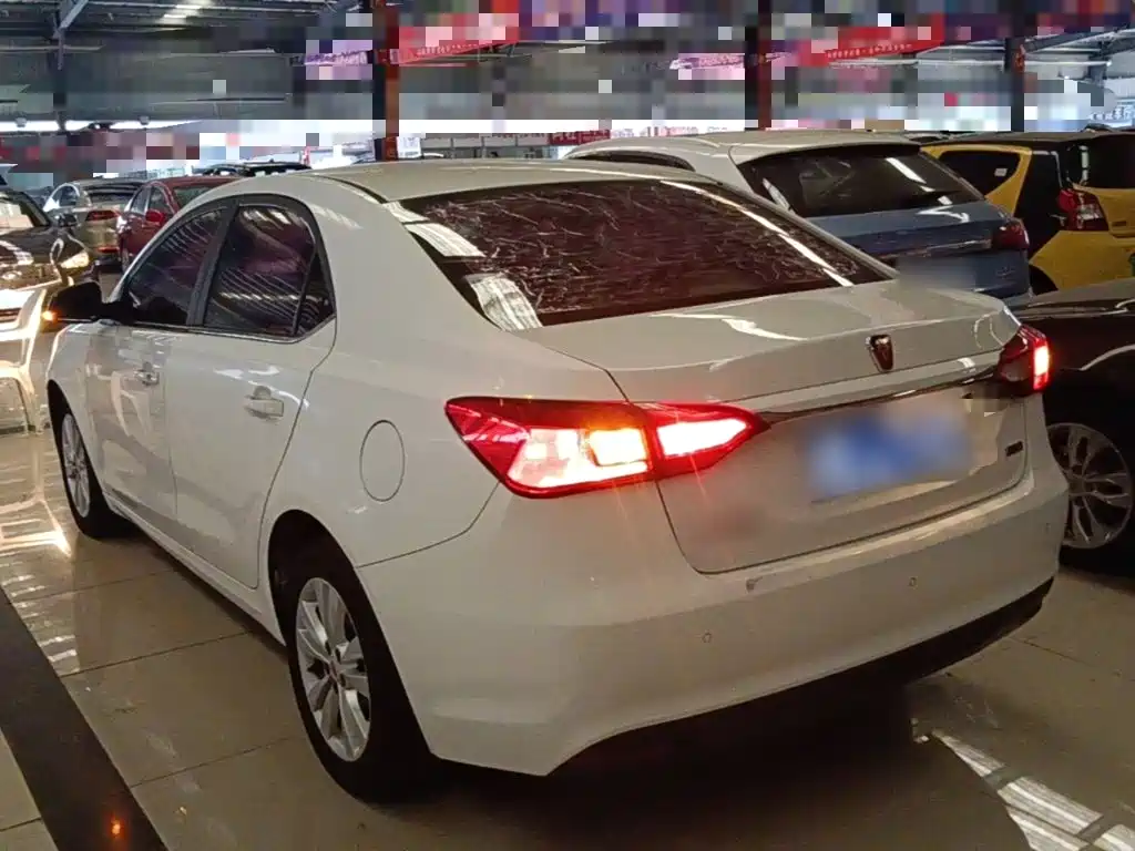 Roewe 360 — миниатюра 5