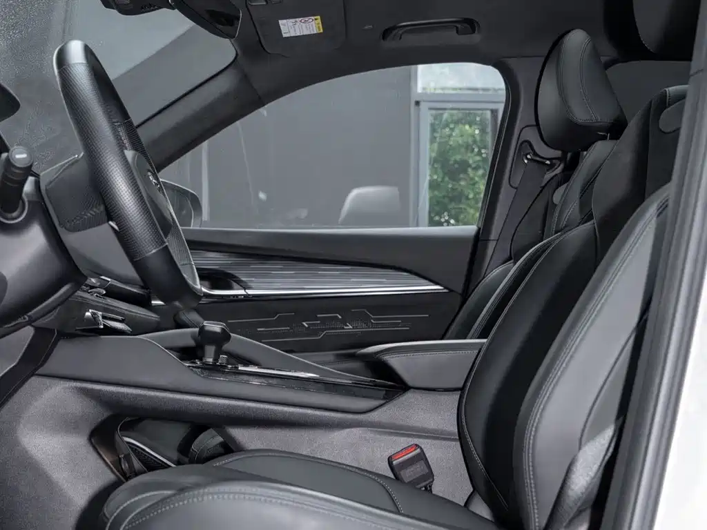 Geely Xingyue L — миниатюра 11