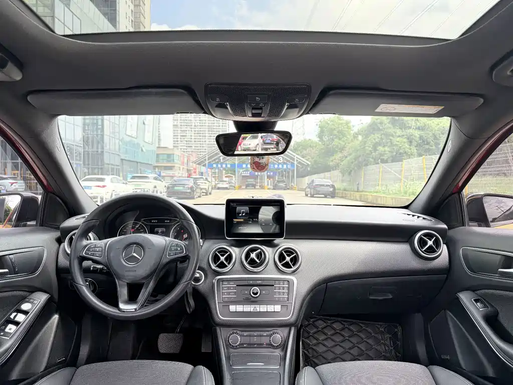 Mercedes-Benz A-Class (Import) — миниатюра 8