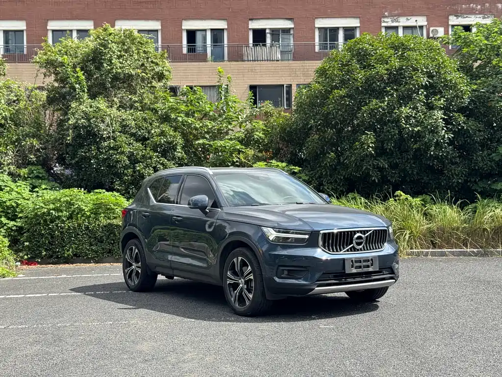 Volvo XC40 — миниатюра 3