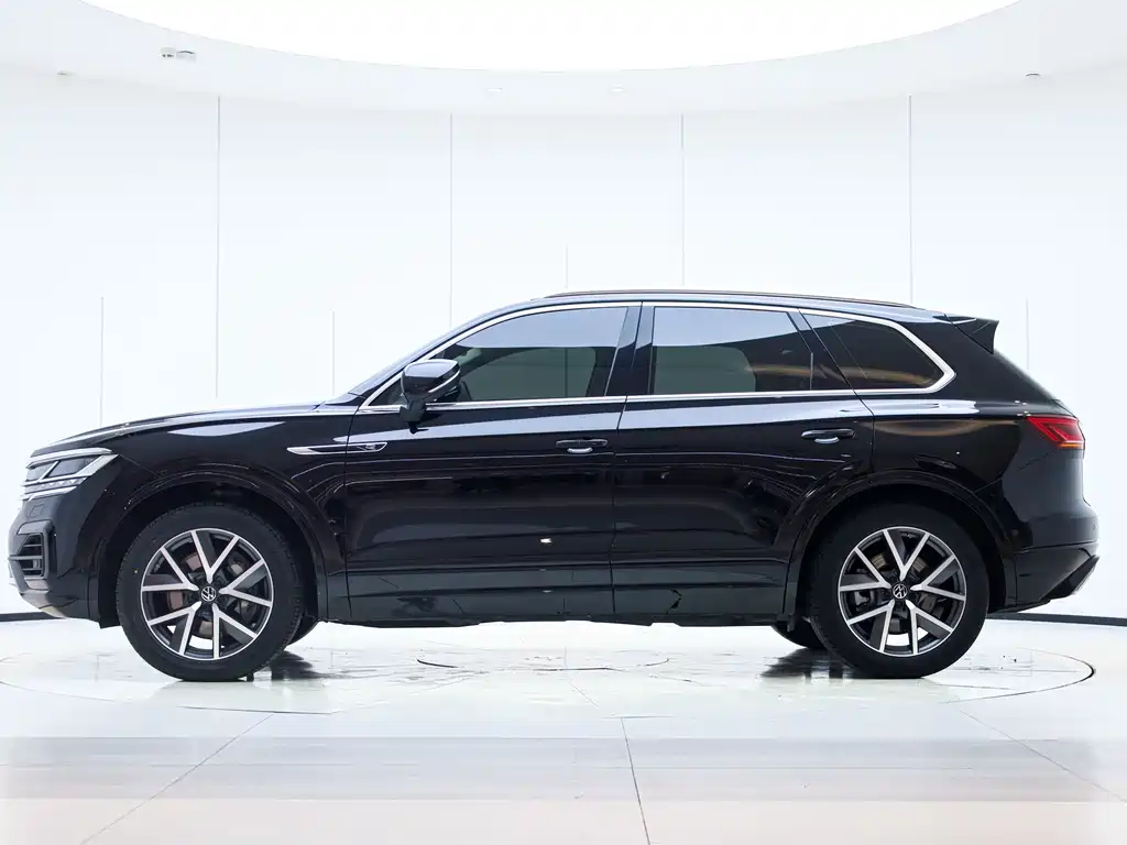 Volkswagen Touareg 2022 3.0TSI Sport