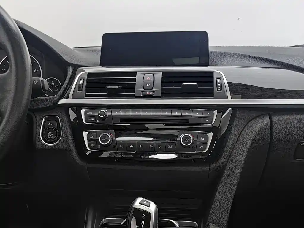 BMW 3 Series — миниатюра 12