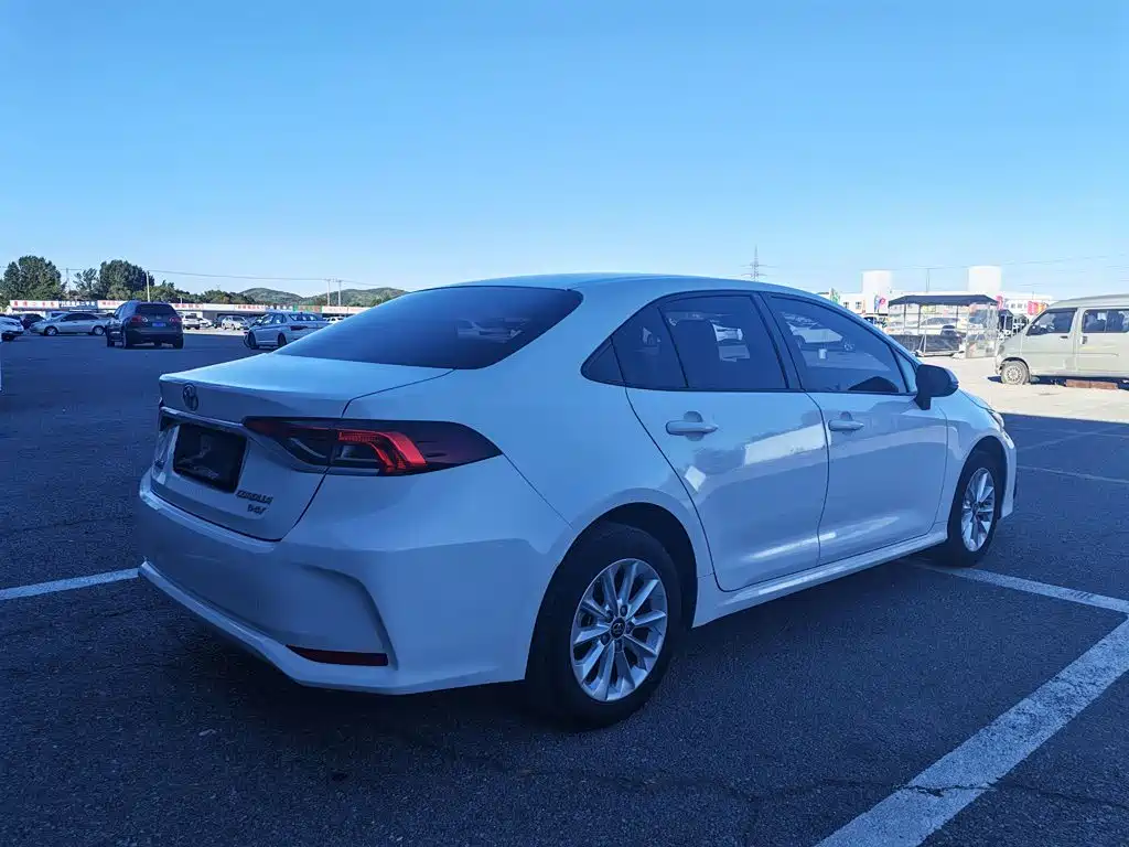 Toyota Corolla — миниатюра 8