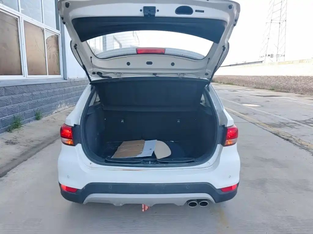 Kia KX Cross — миниатюра 19