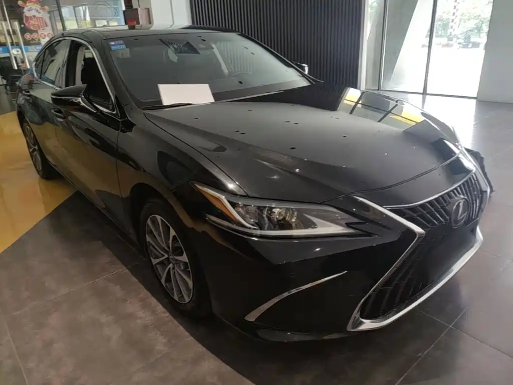 Lexus ES — миниатюра 4