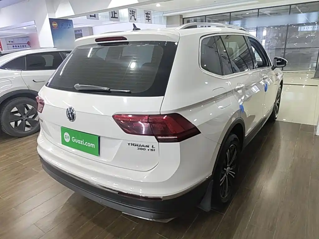 Volkswagen Tiguan L — миниатюра 7