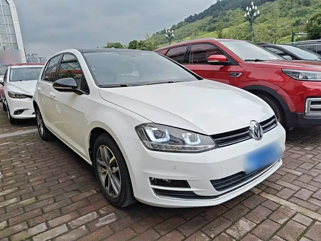 Volkswagen Golf 2017 230TSI AT Luxury