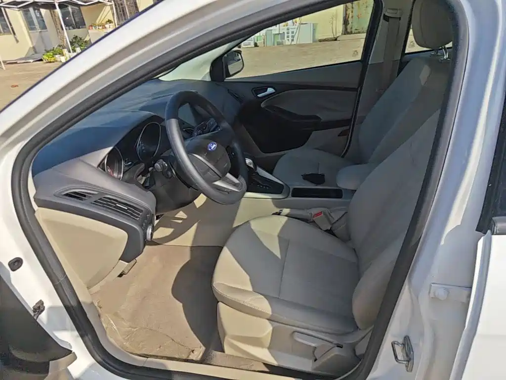 Ford Focus — миниатюра 15