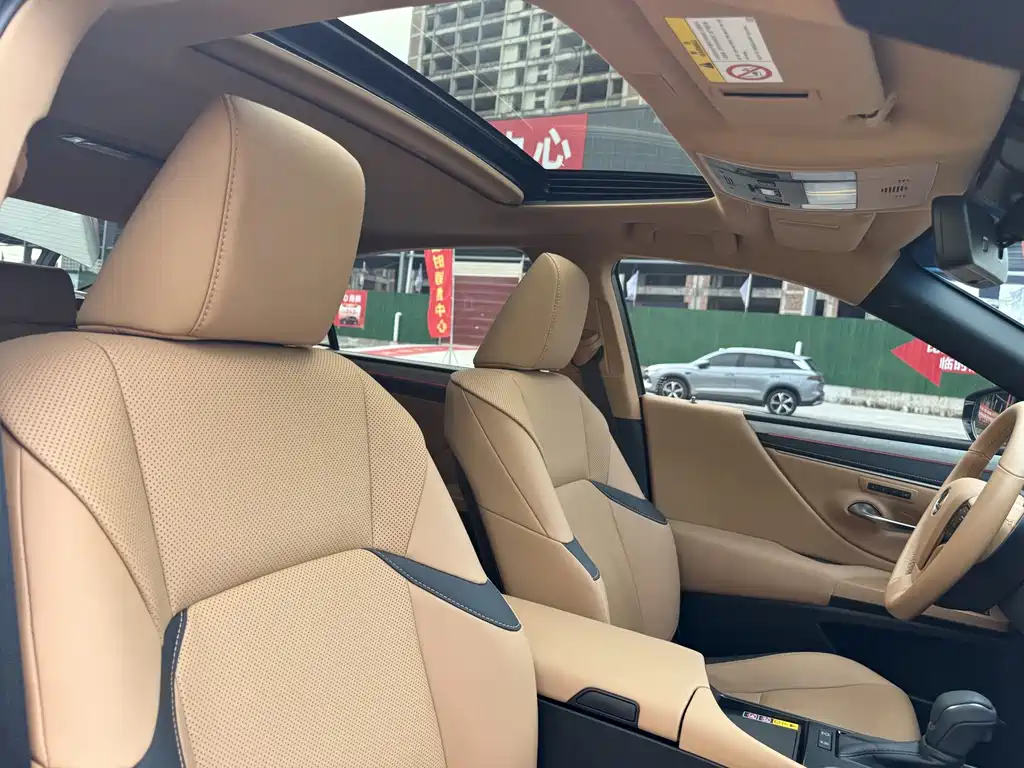 Lexus ES — миниатюра 14