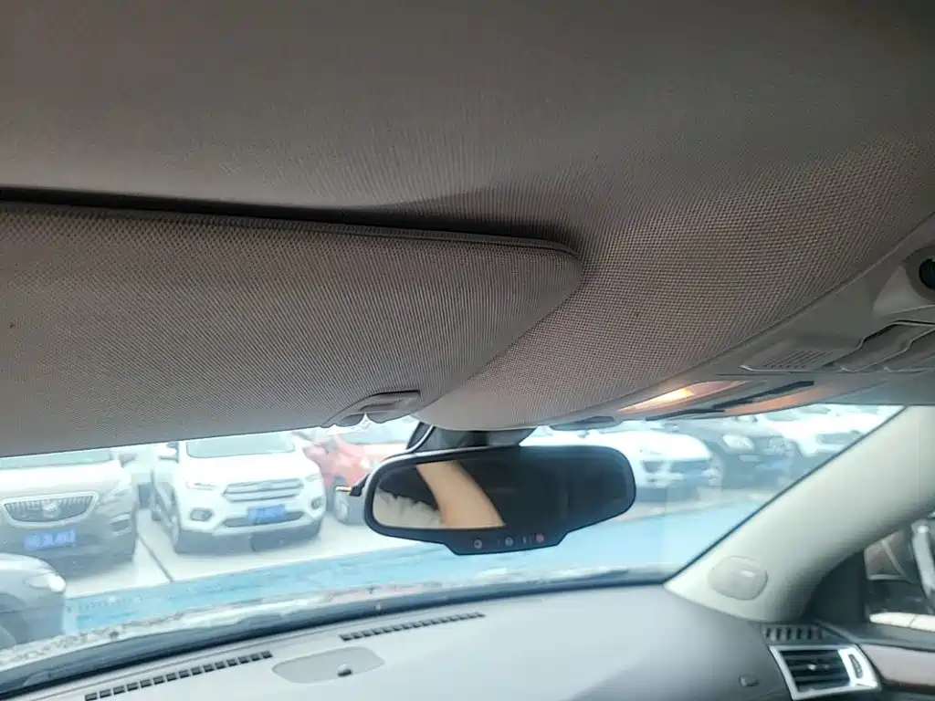 Cadillac SRX — миниатюра 18