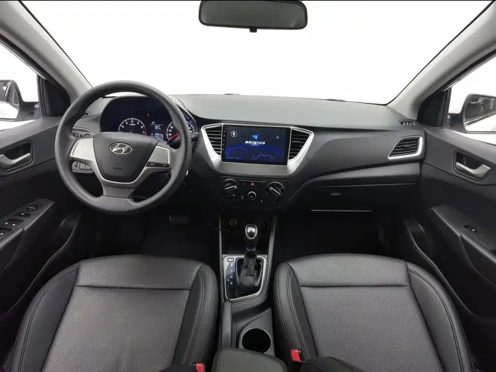 Hyundai Verna — миниатюра 2