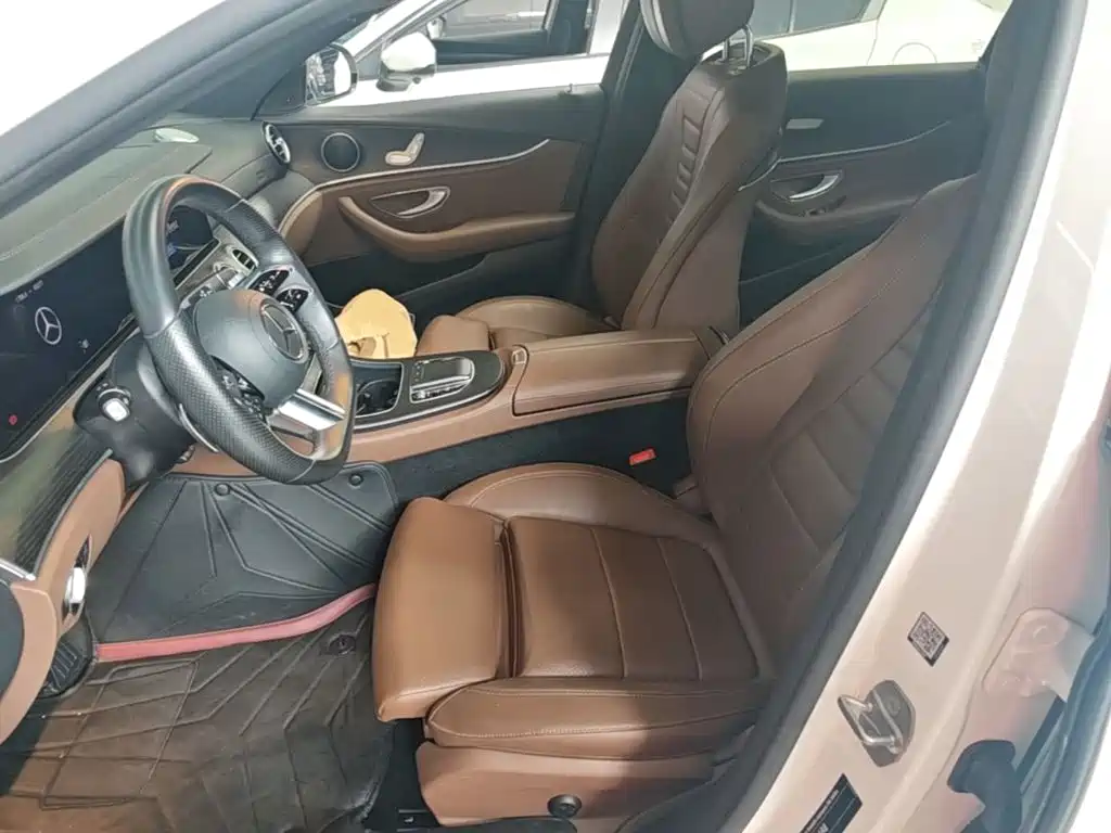 Mercedes-Benz E-Class — миниатюра 15