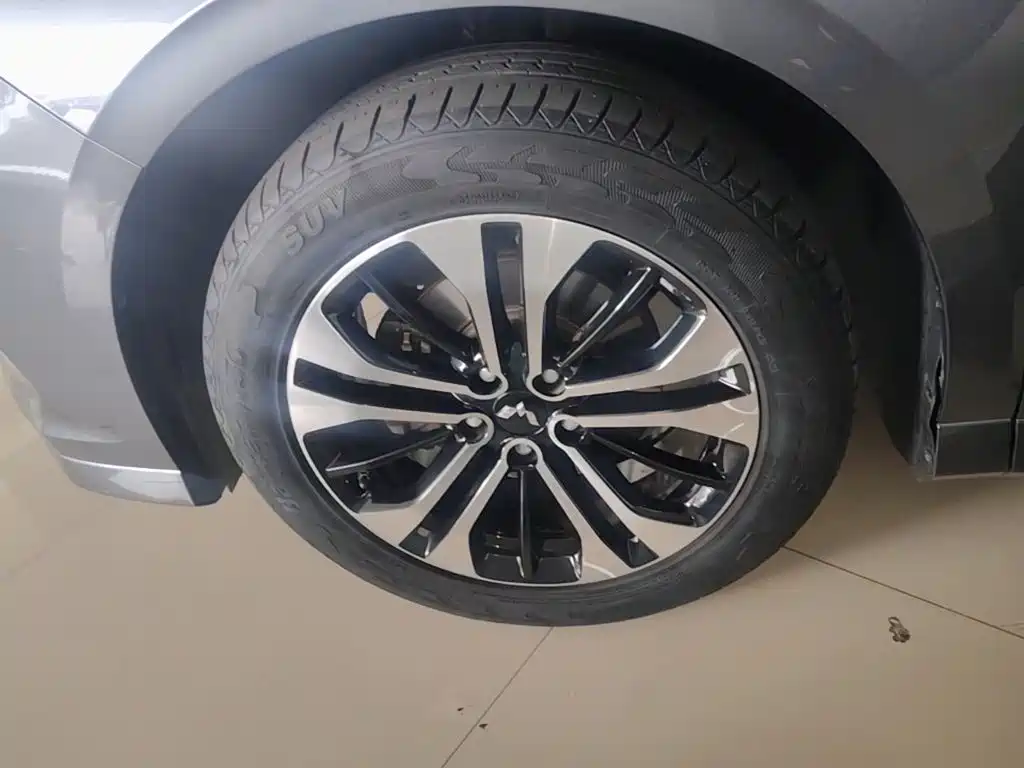 Wuling Victory — миниатюра 23