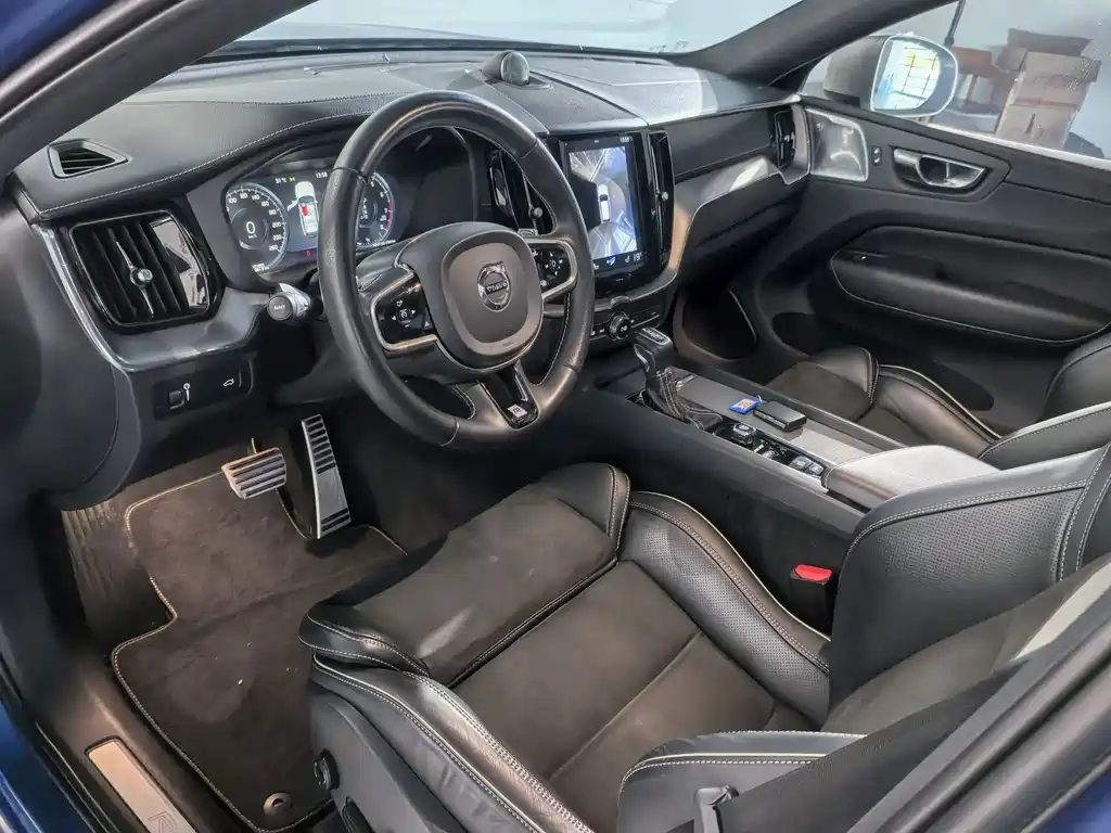 Volvo XC60 — миниатюра 8