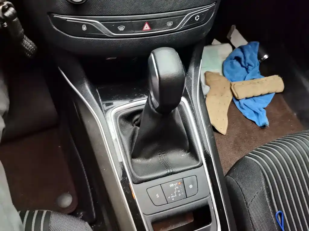 Peugeot 408 — миниатюра 14