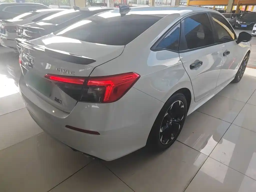 Honda Civic — миниатюра 7