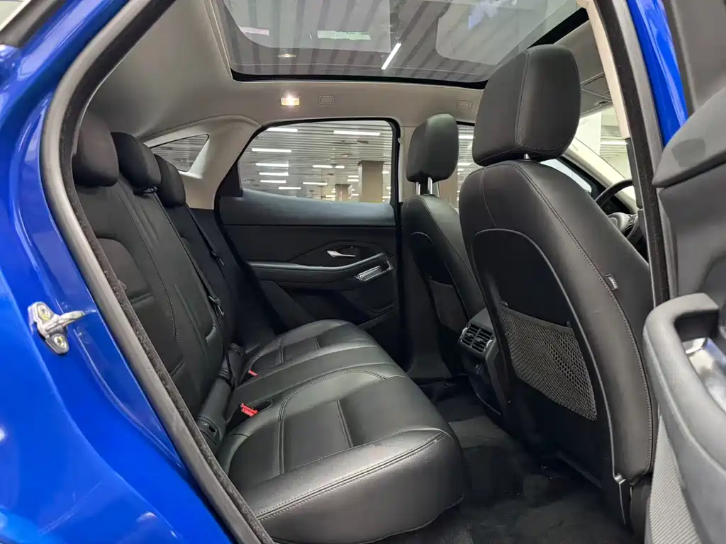 Jaguar E-PACE — миниатюра 20