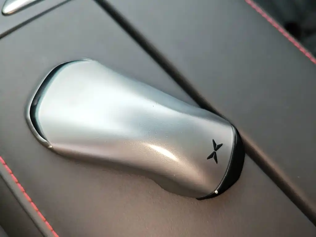 XPeng P7 — миниатюра 9