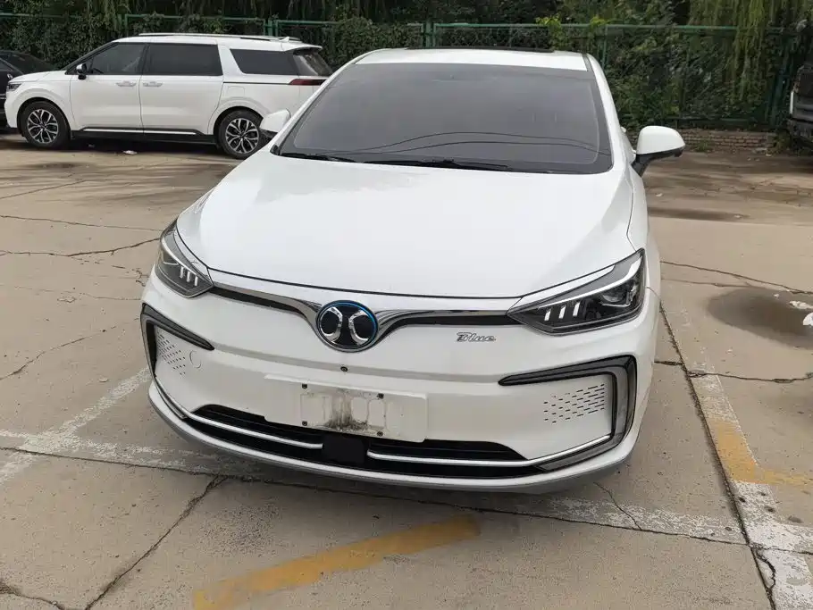 BAIC EU5 — миниатюра 2