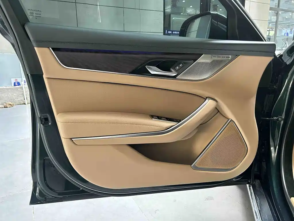 Jaguar XFL — миниатюра 17
