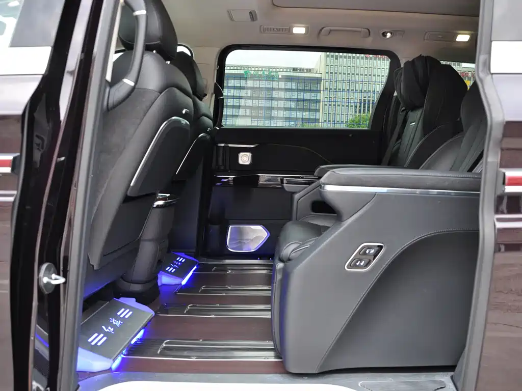 Hongqi HQ9 PHEV 2024 2.0T Luxury