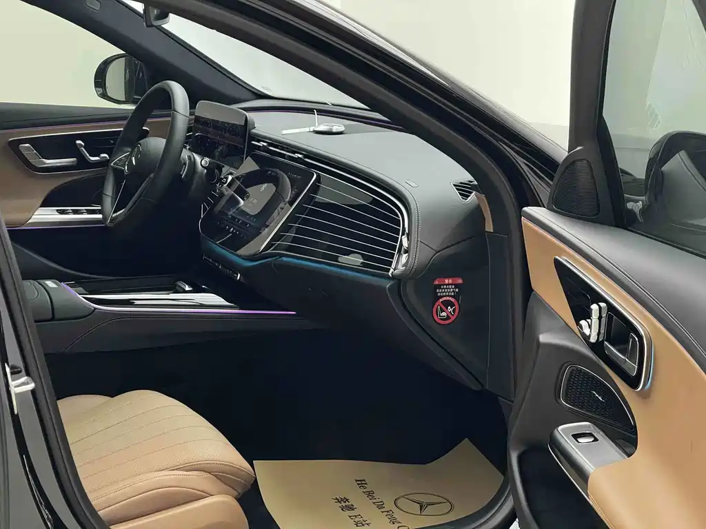 Mercedes-Benz E-Class — миниатюра 10