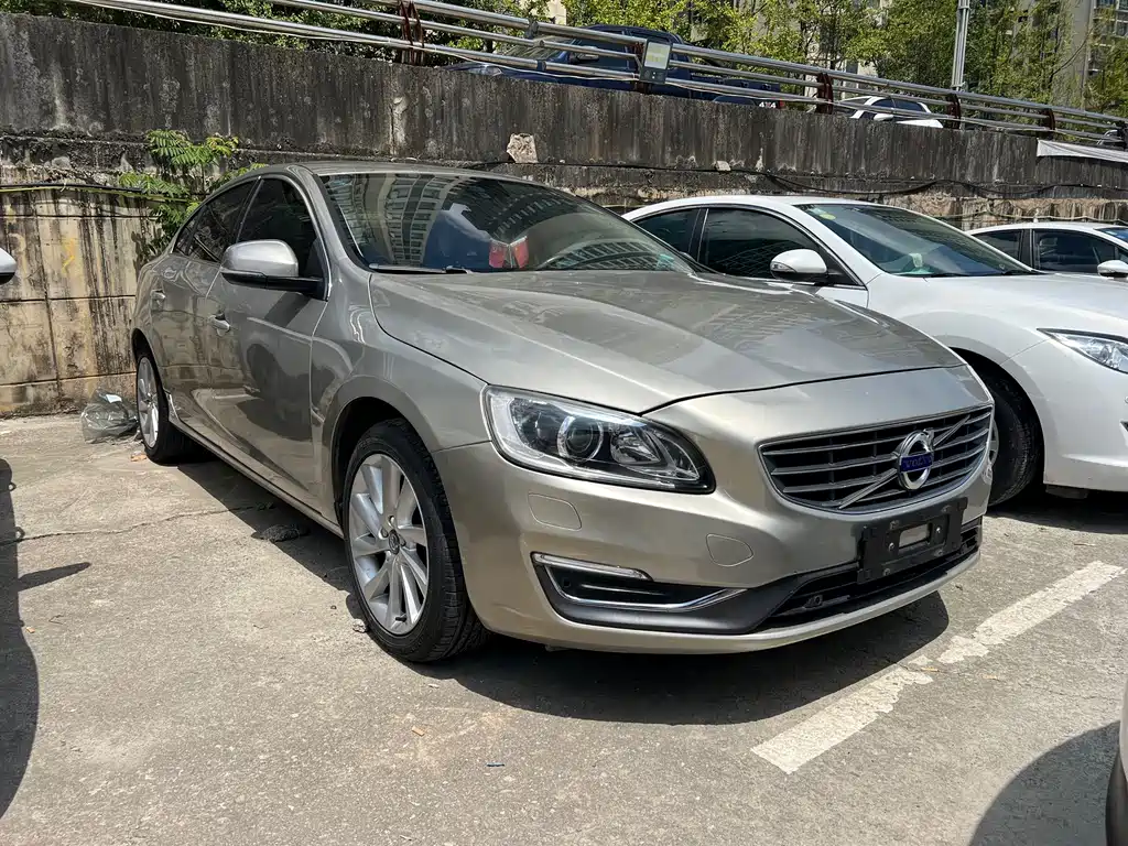 Volvo S60 — миниатюра 2