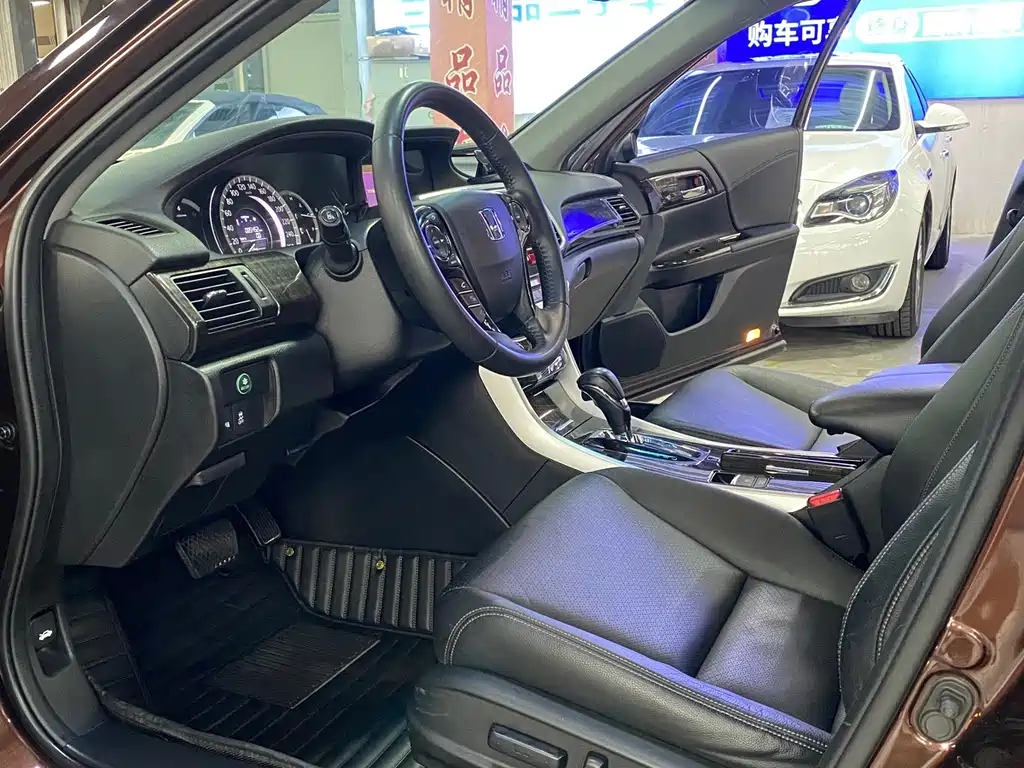 Honda Accord — миниатюра 9