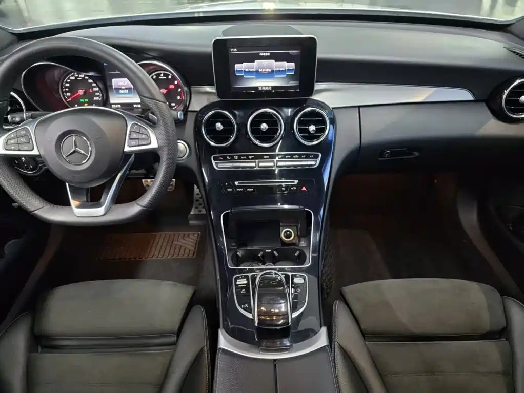 Mercedes-Benz C-Class — миниатюра 12